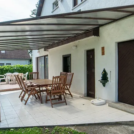 アパート Myflat Piroska シオーフォク